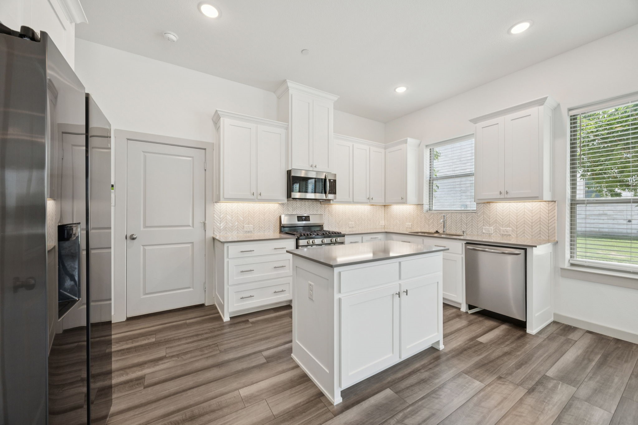 6441 Northern Dancer Drive