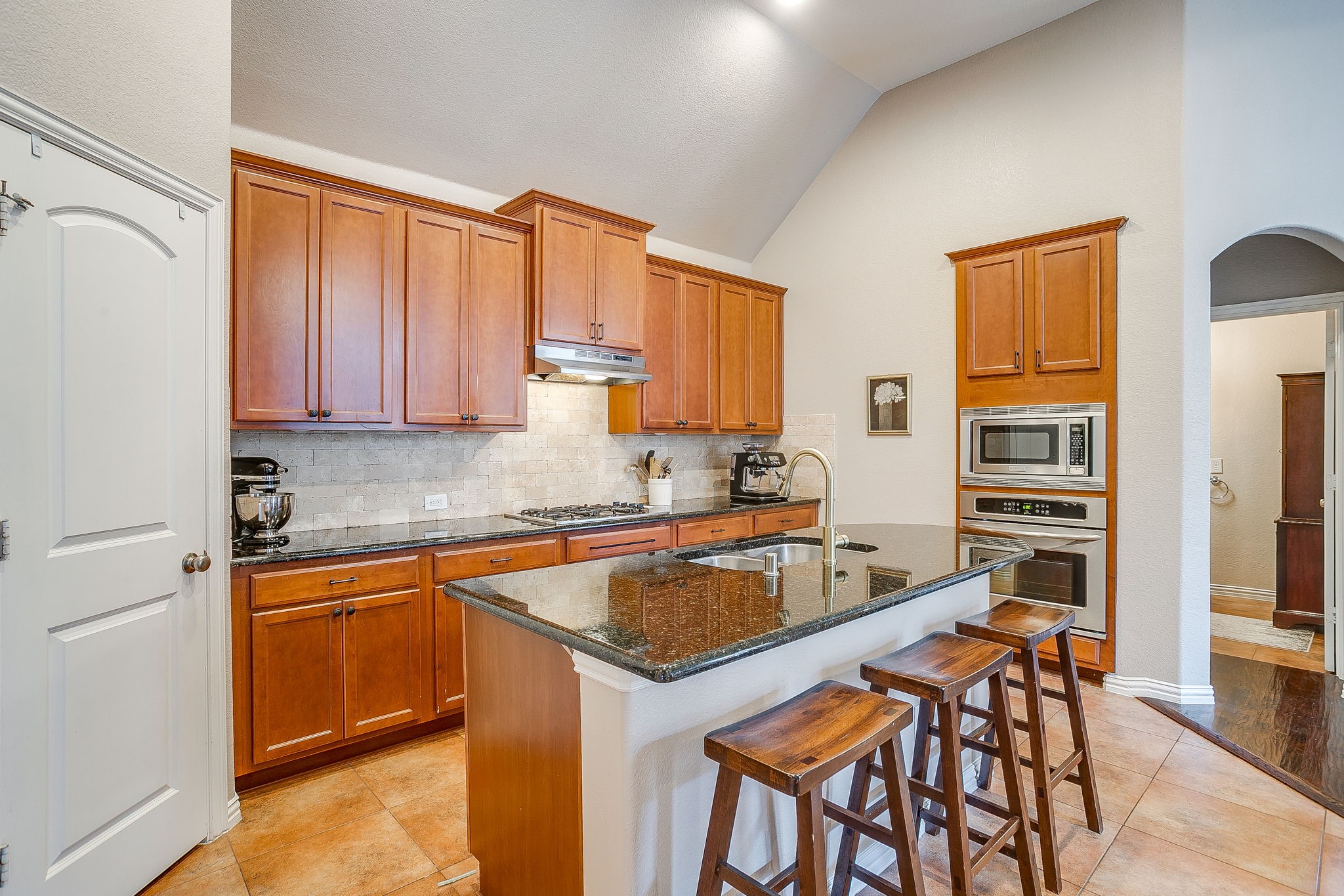 2933 Fontana