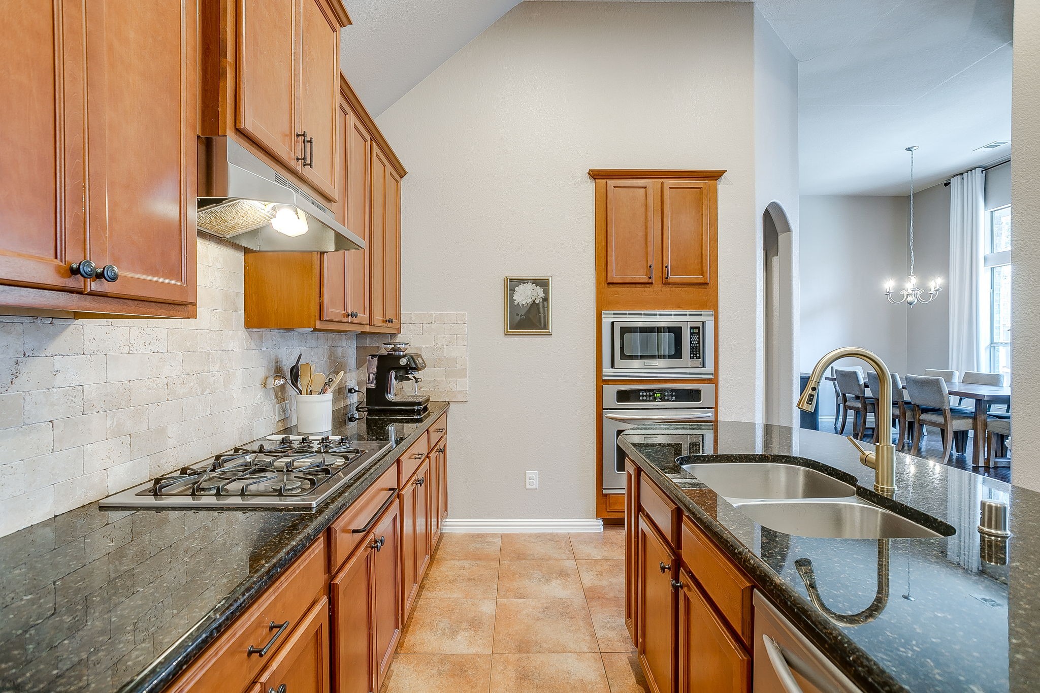 2933 Fontana