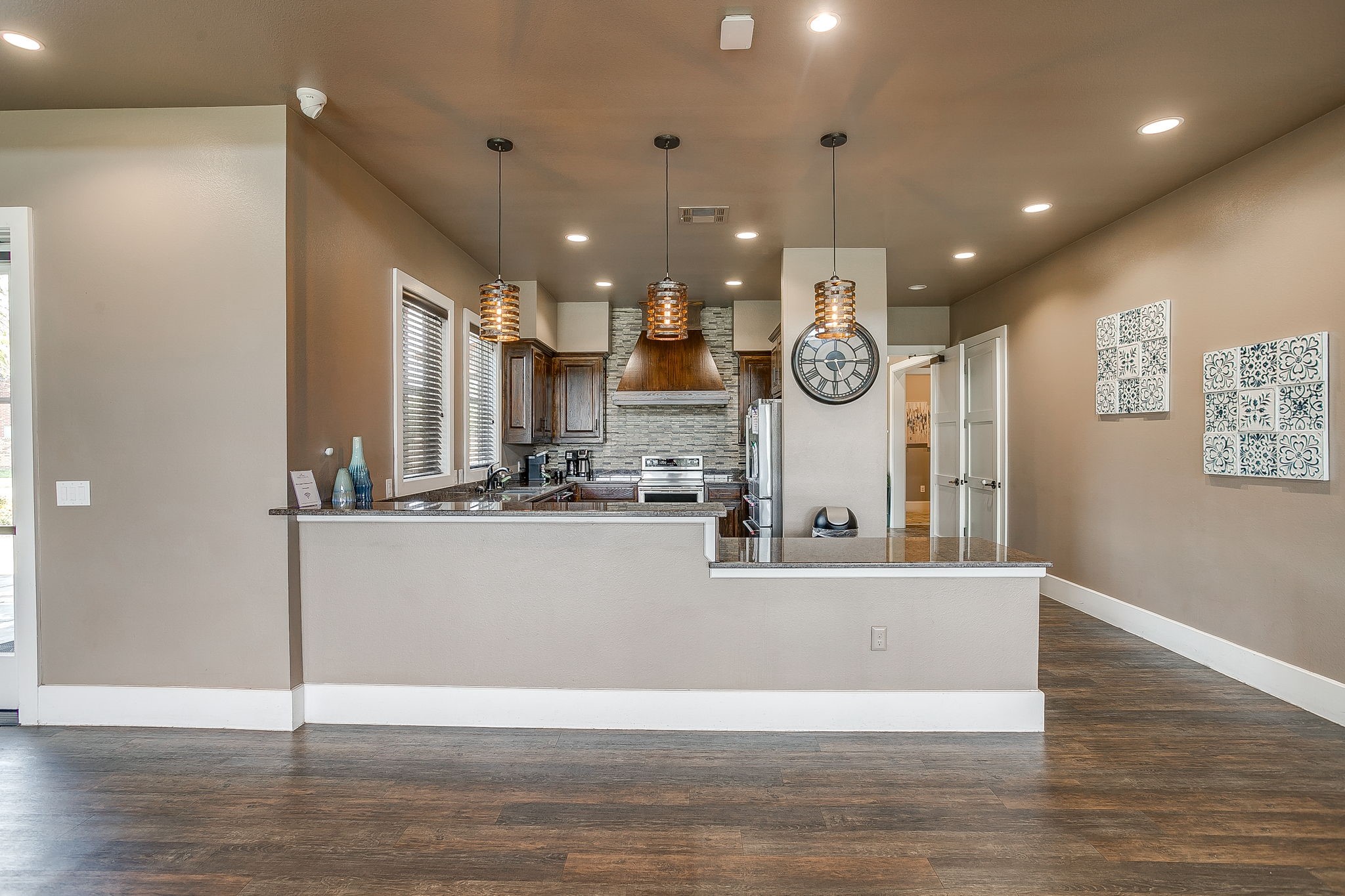 2933 Fontana