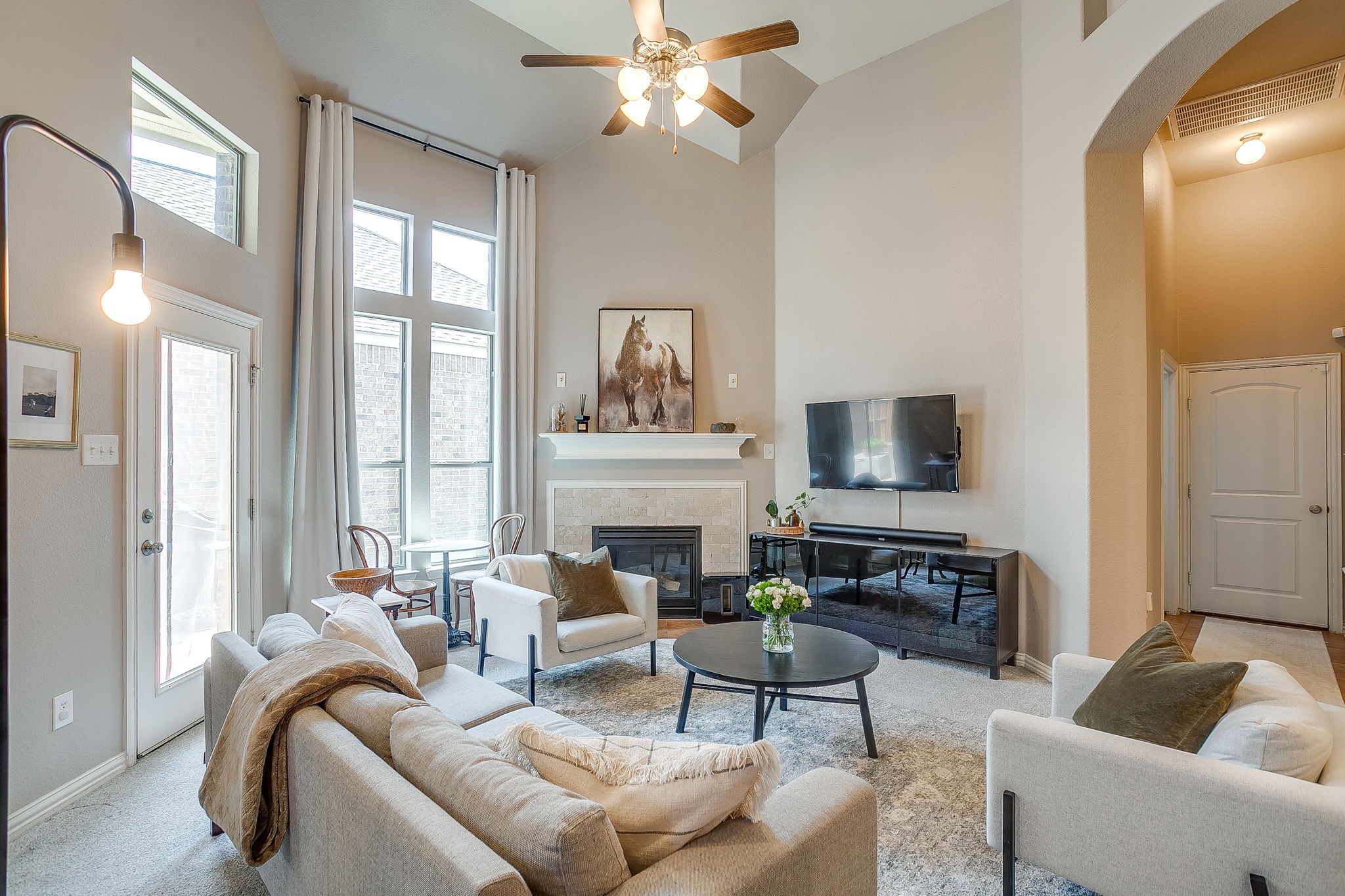 2933 Fontana