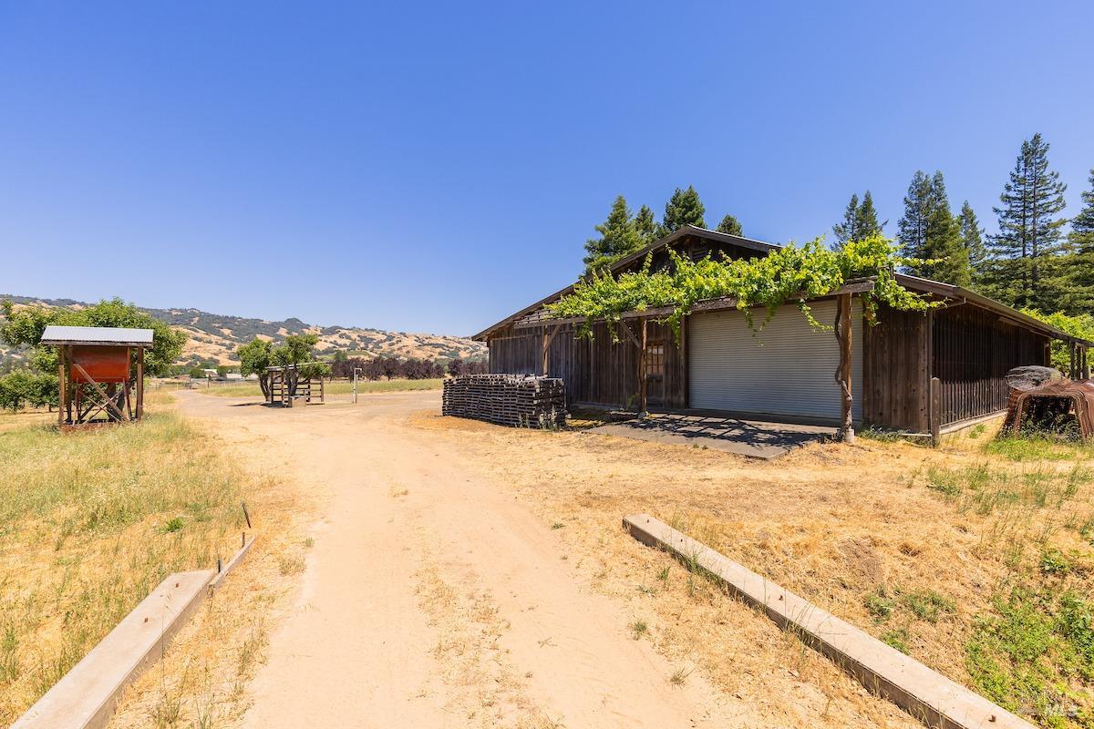 18560 Mountain View Rd