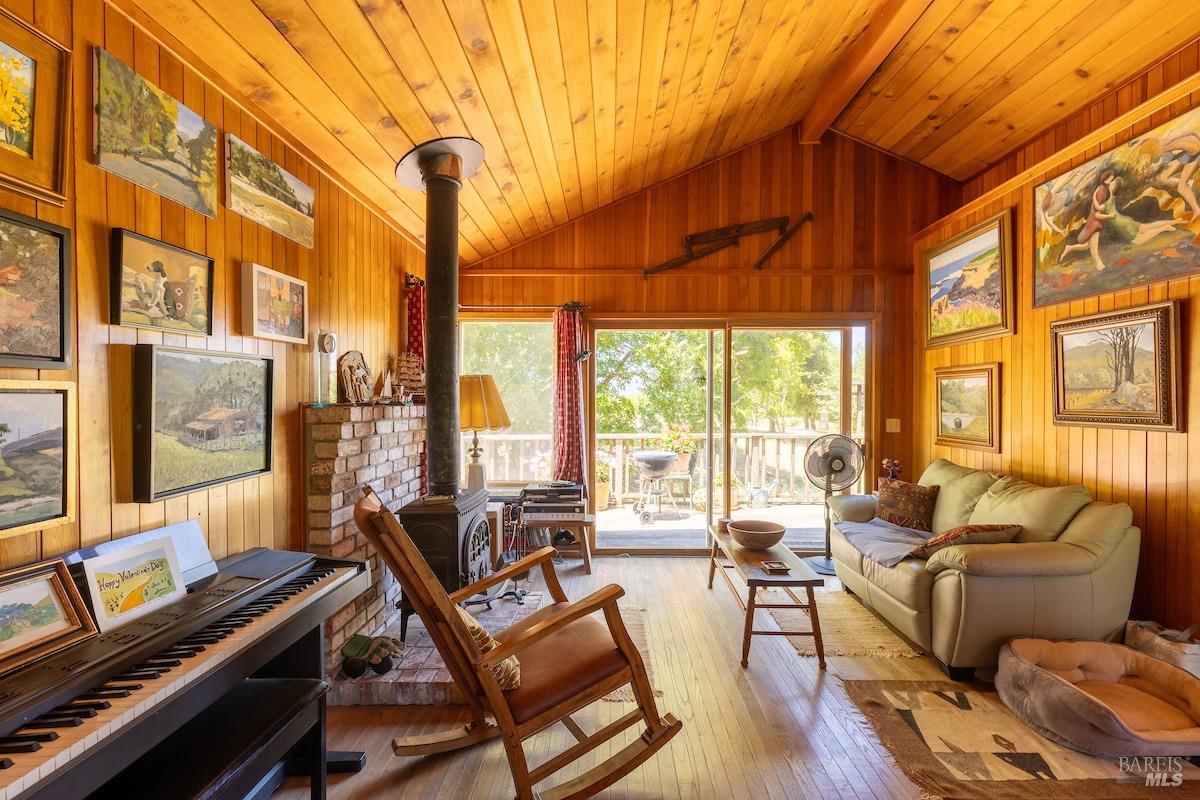 18560 Mountain View Rd