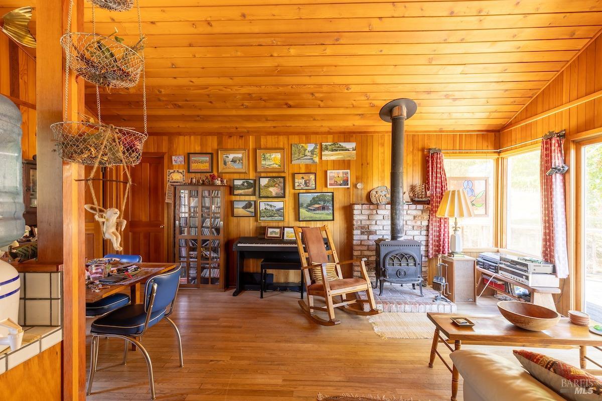 18560 Mountain View Rd