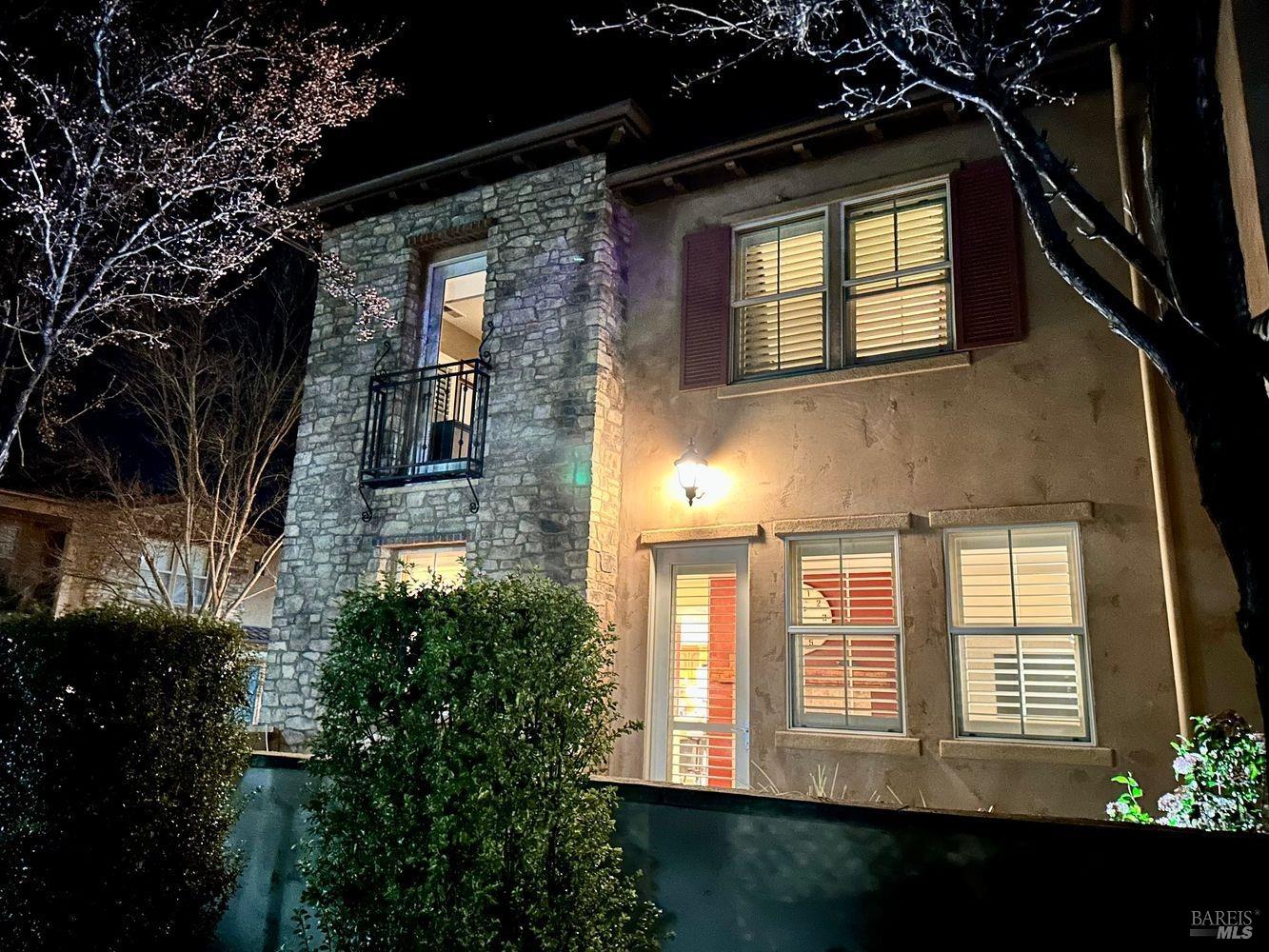 175 Stonegate Cir #C