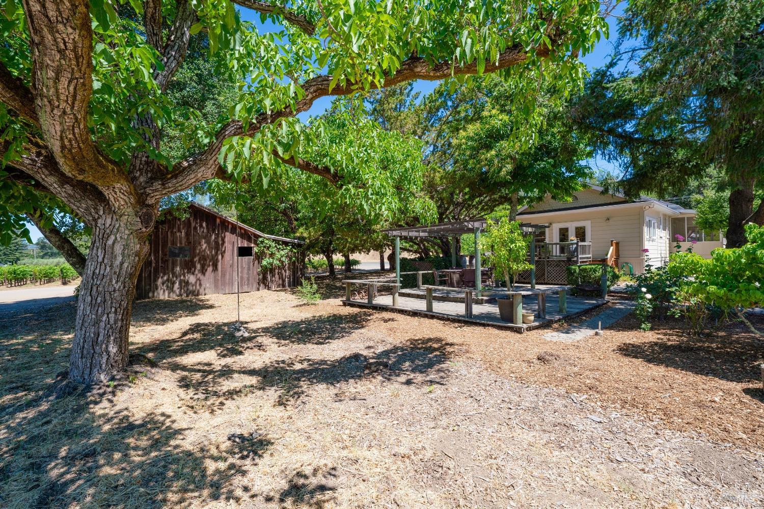 7011 Dry Creek Rd