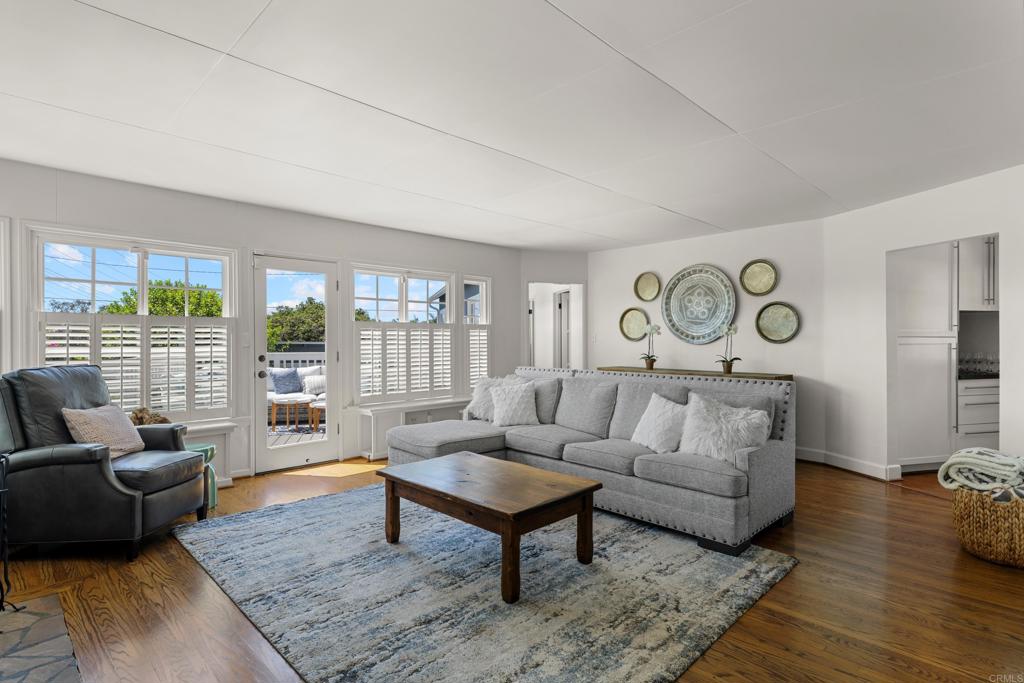 5504 Linda Rosa Avenue