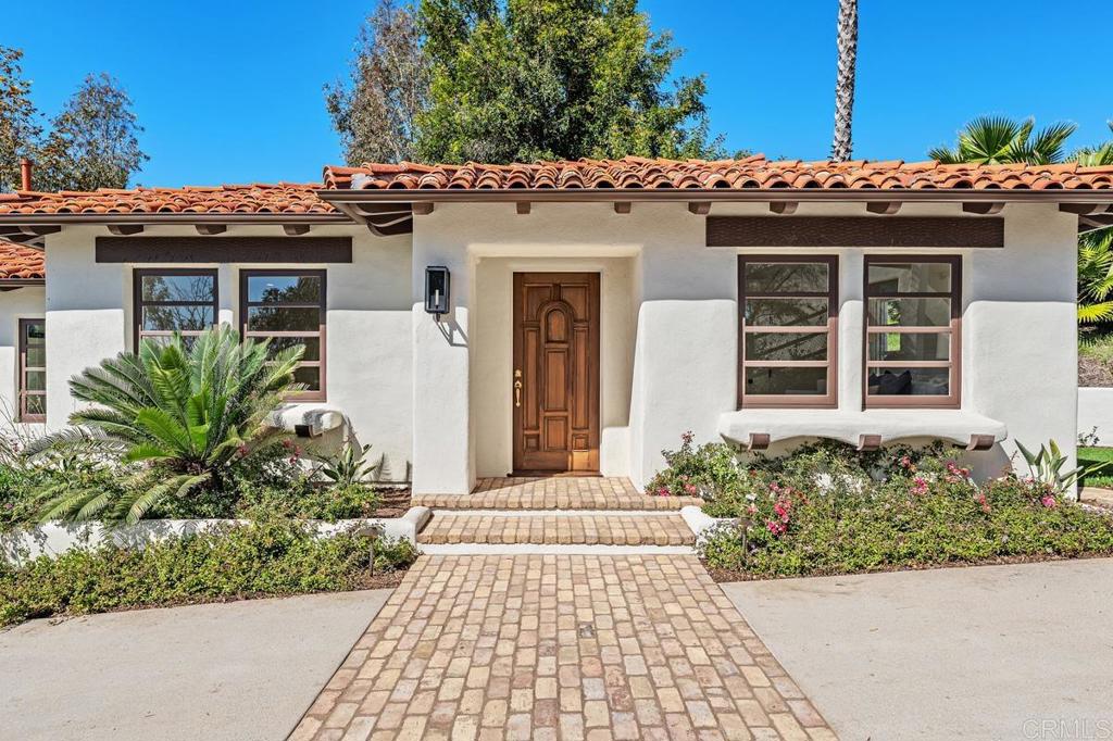 16734 Via De Santa Fe