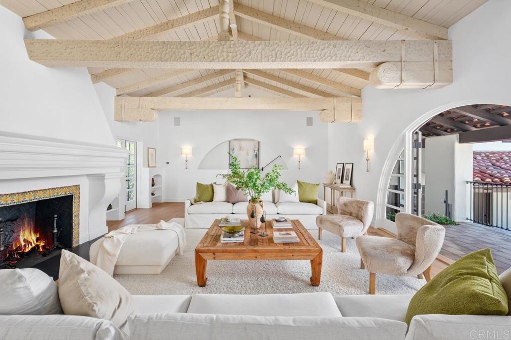 16734 Via De Santa Fe