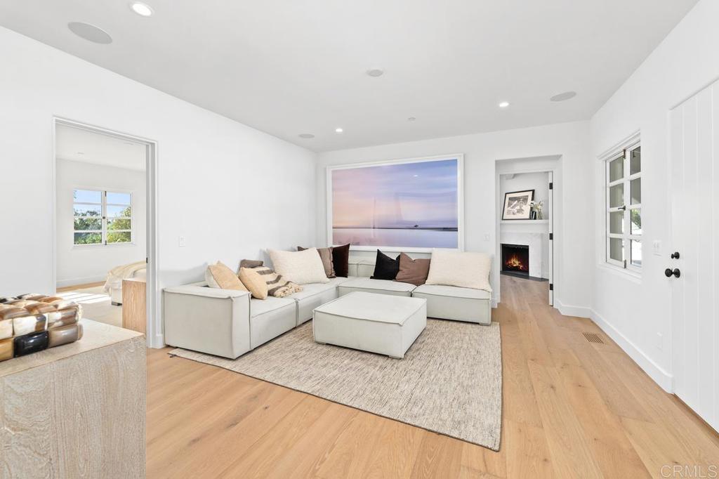 16734 Via De Santa Fe