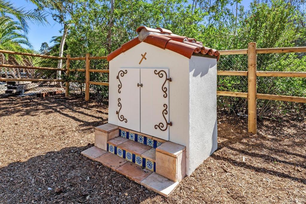 16734 Via De Santa Fe