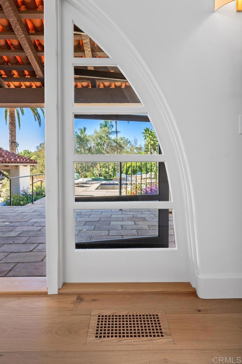 16734 Via De Santa Fe