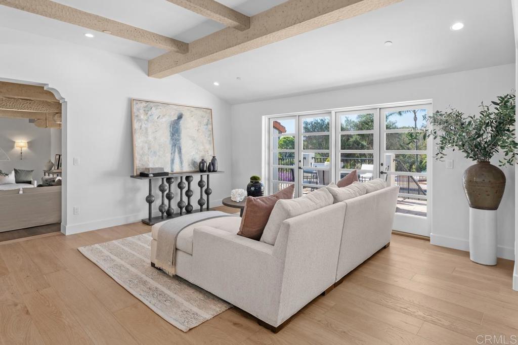 16734 Via De Santa Fe