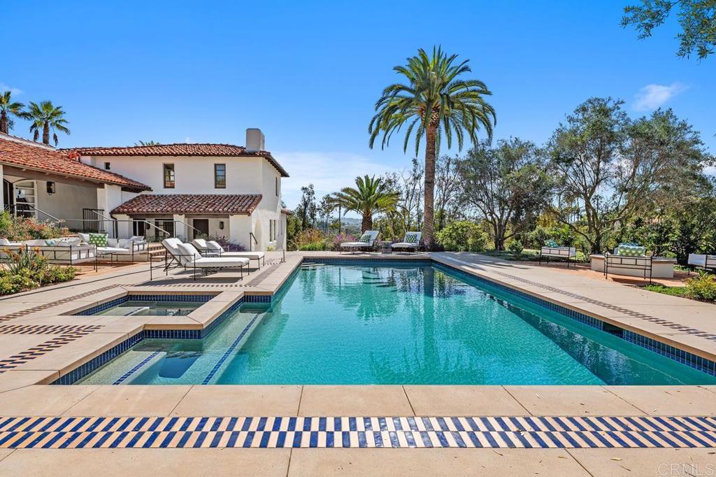 16734 Via De Santa Fe