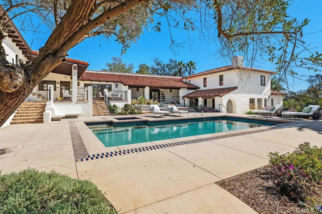 16734 Via De Santa Fe