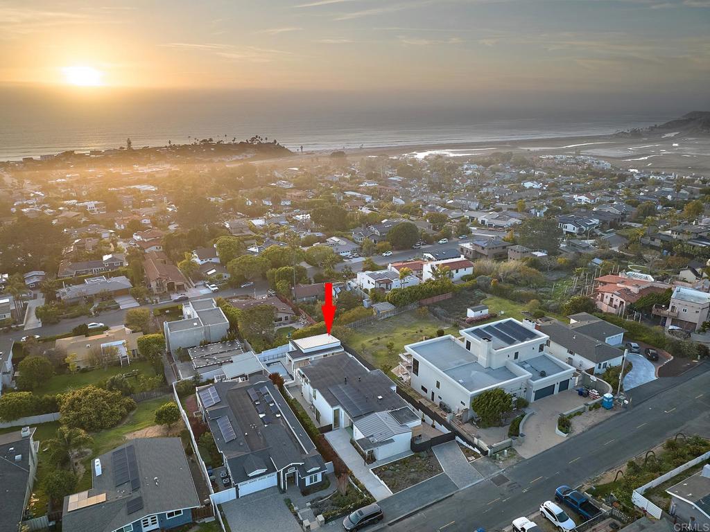 537 N Granados Avenue