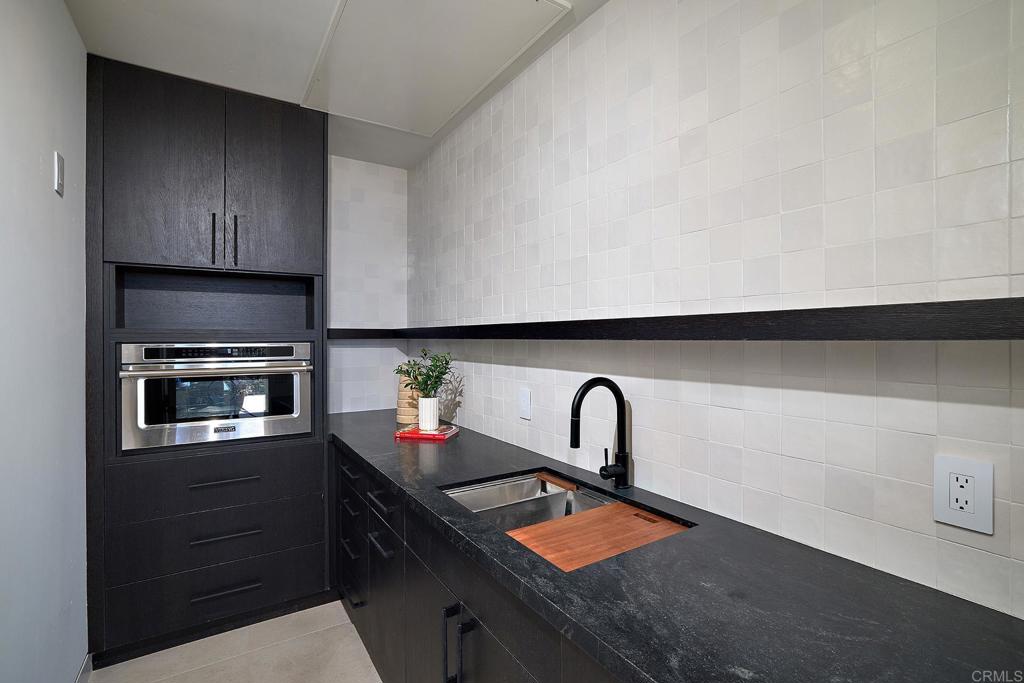 537 N Granados Avenue