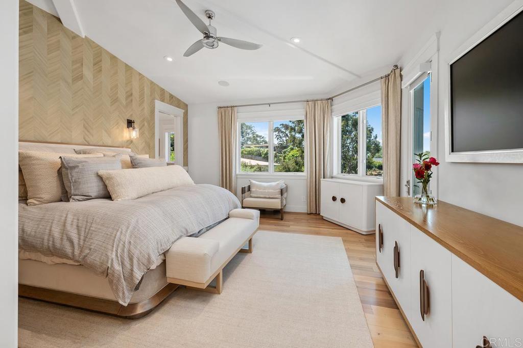 555 Amphitheatre Drive