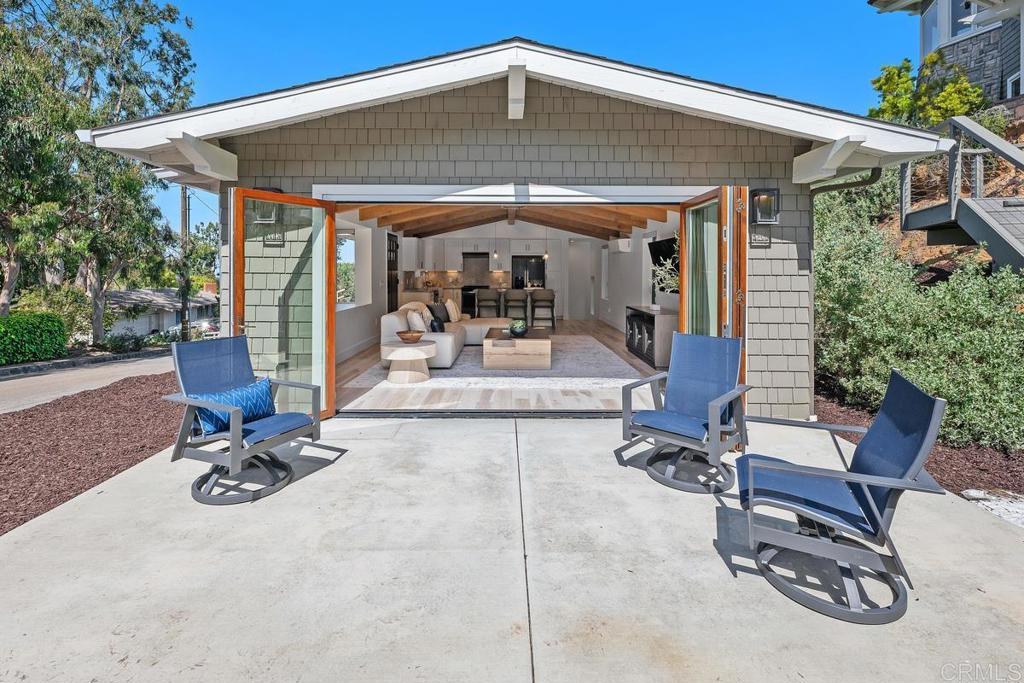 555 Amphitheatre Drive