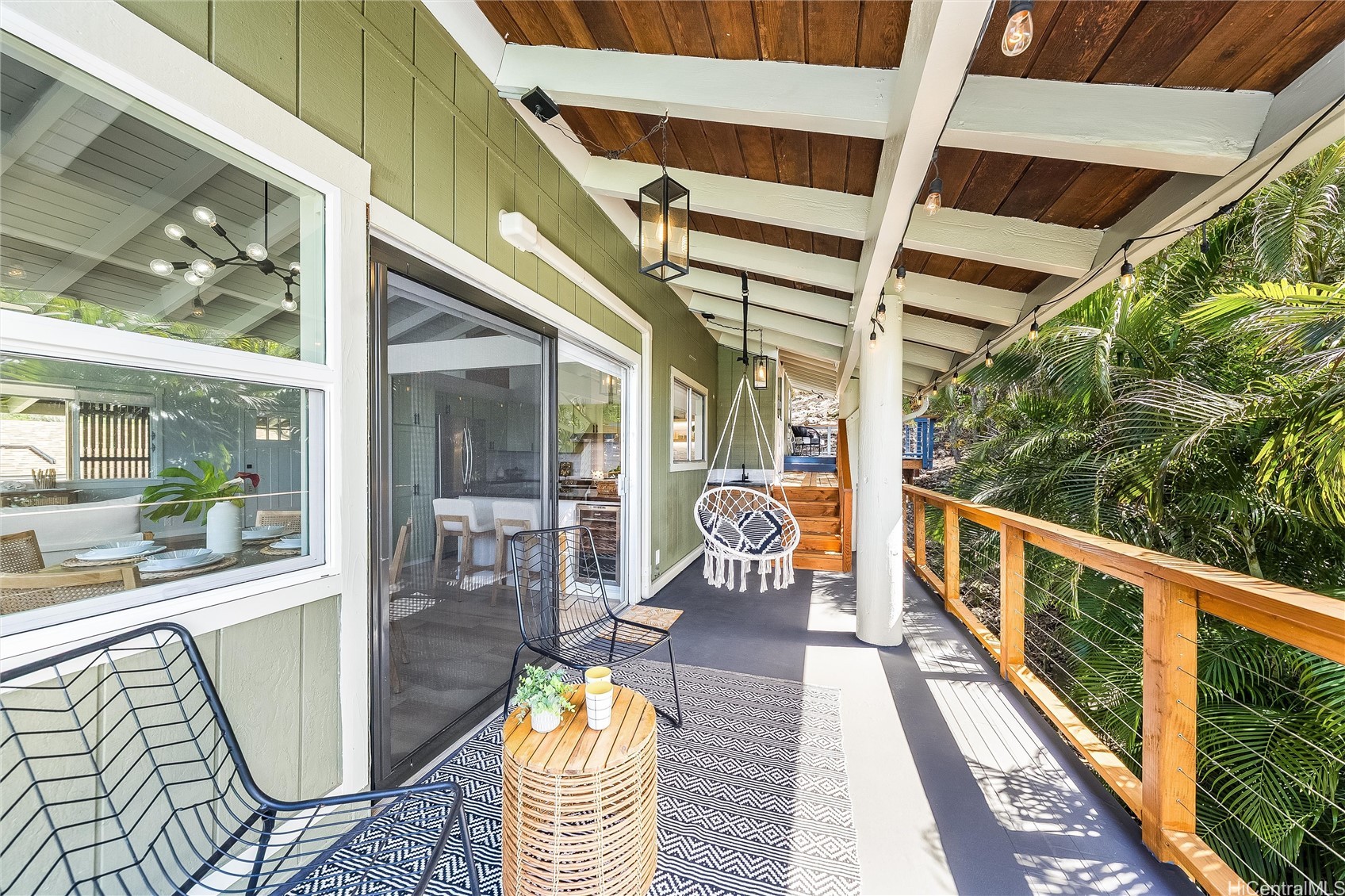 817 Ekoa Place