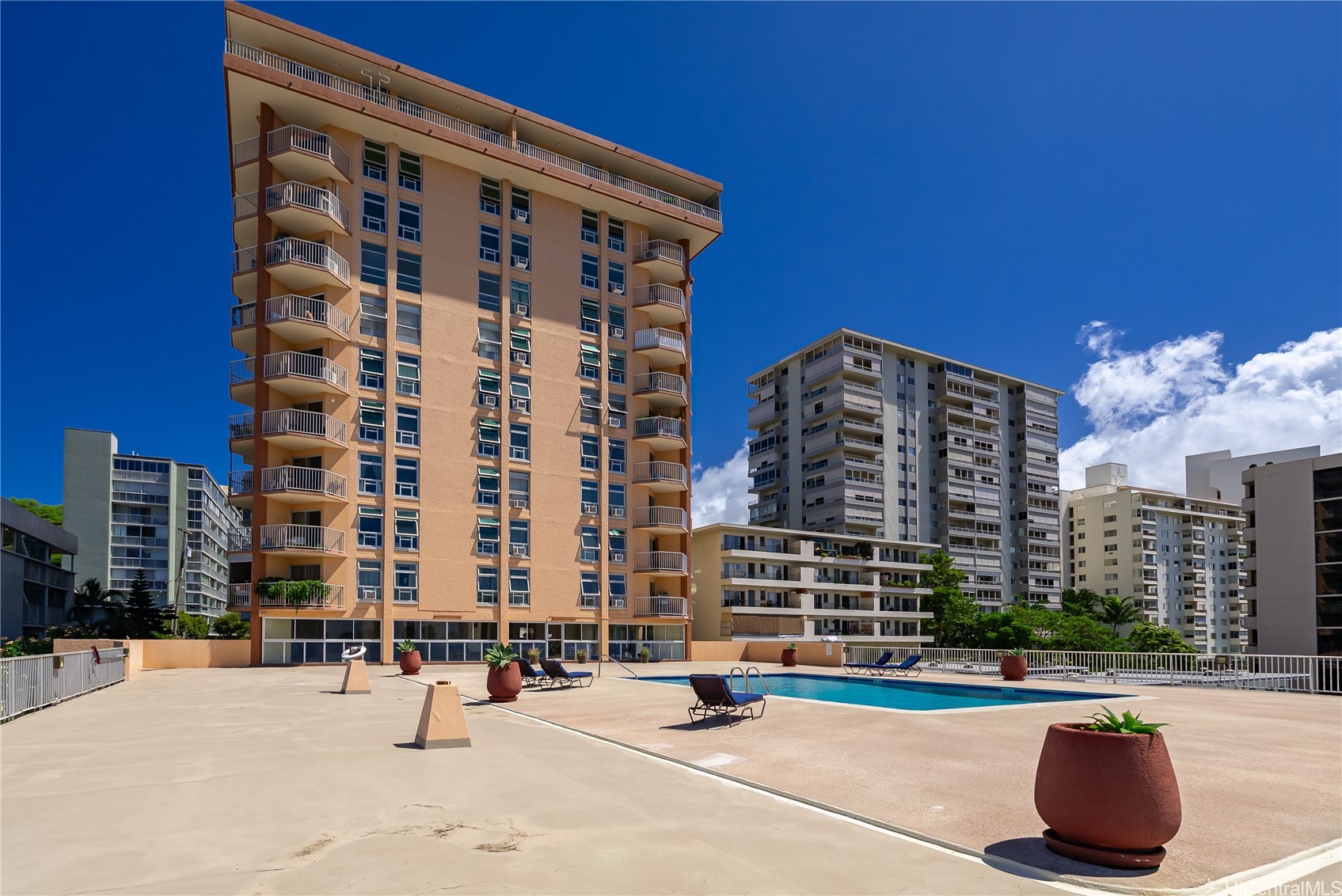 1031 Maunaihi Place 301