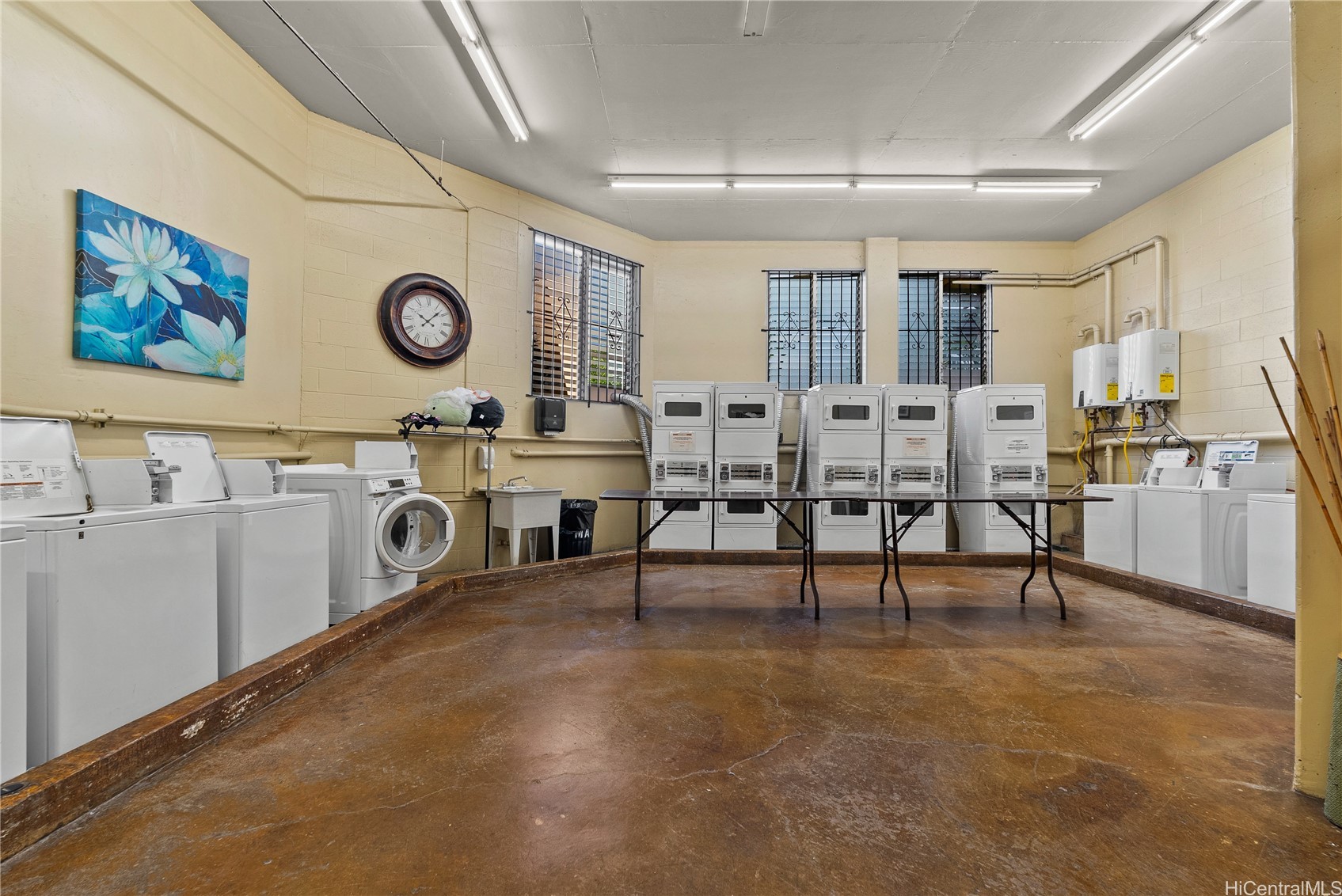1031 Maunaihi Place 301