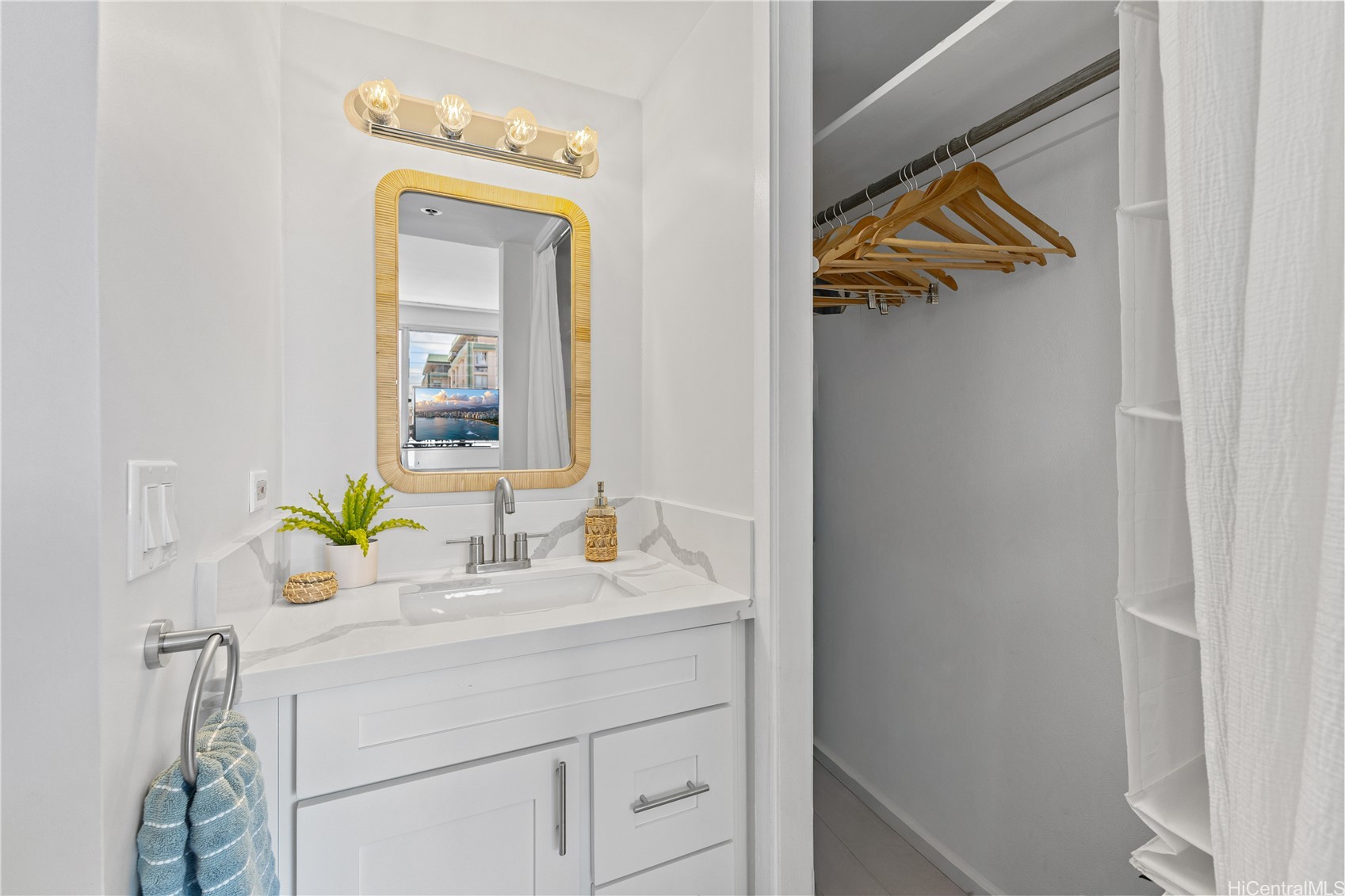444 Kanekapolei Street 1203