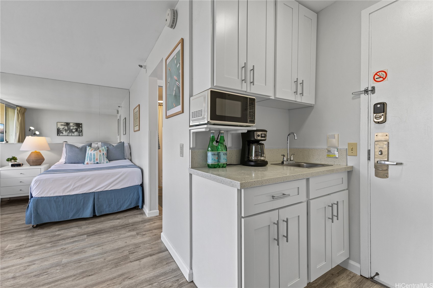 444 Kanekapolei Street 801