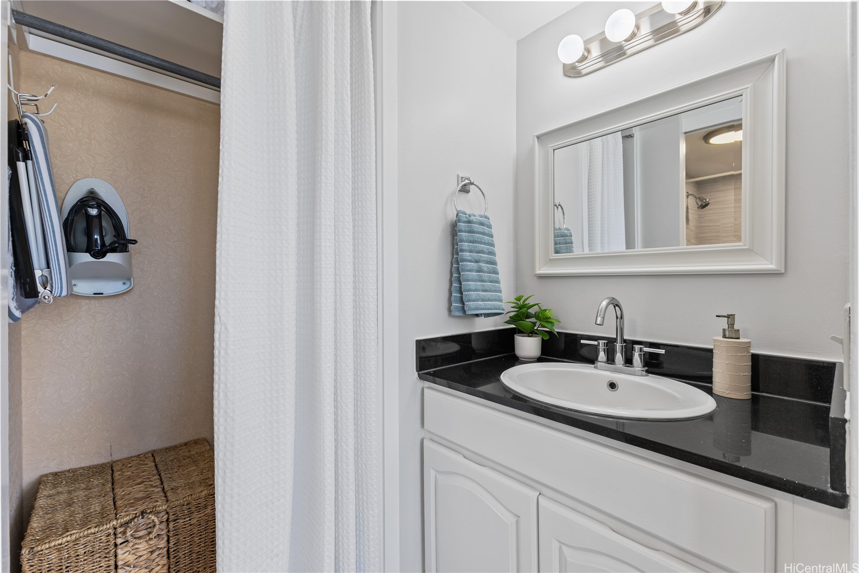 444 Kanekapolei Street 801