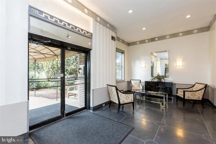3901 CATHEDRAL AVENUE NW 501