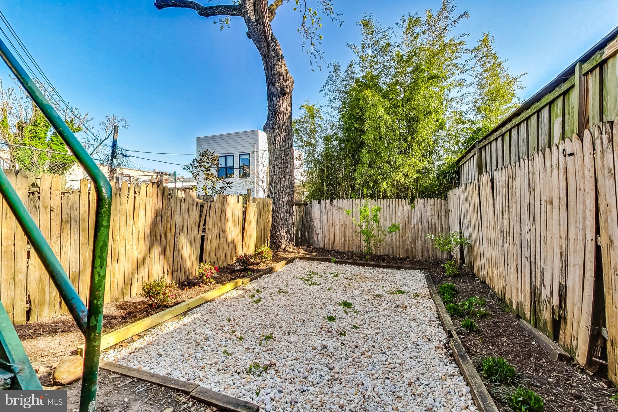 1469 MERIDIAN PLACE NW