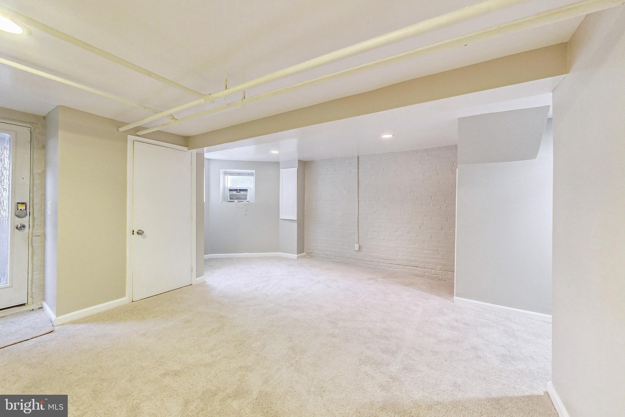 1469 MERIDIAN PLACE NW