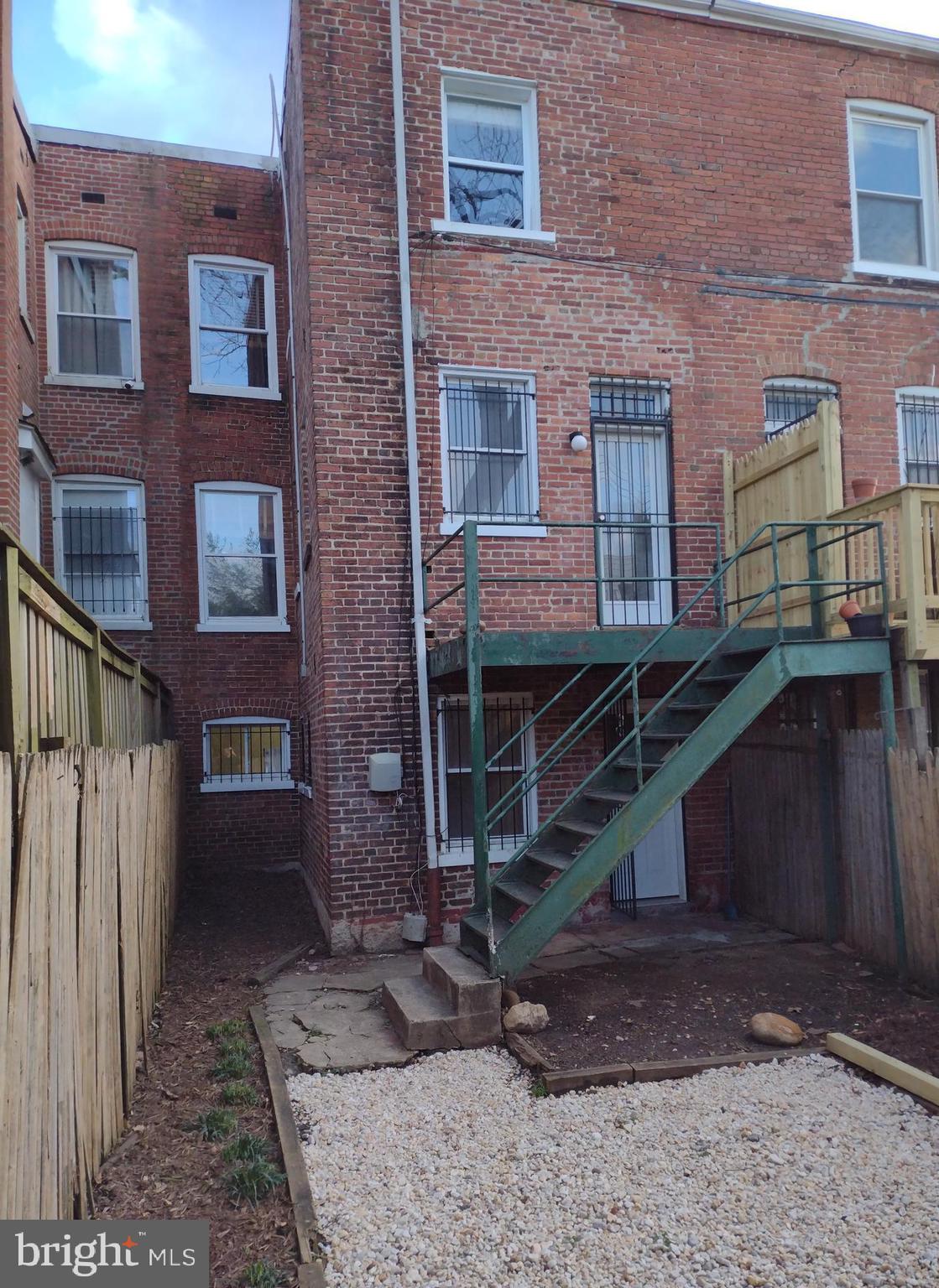 1469 MERIDIAN PLACE NW