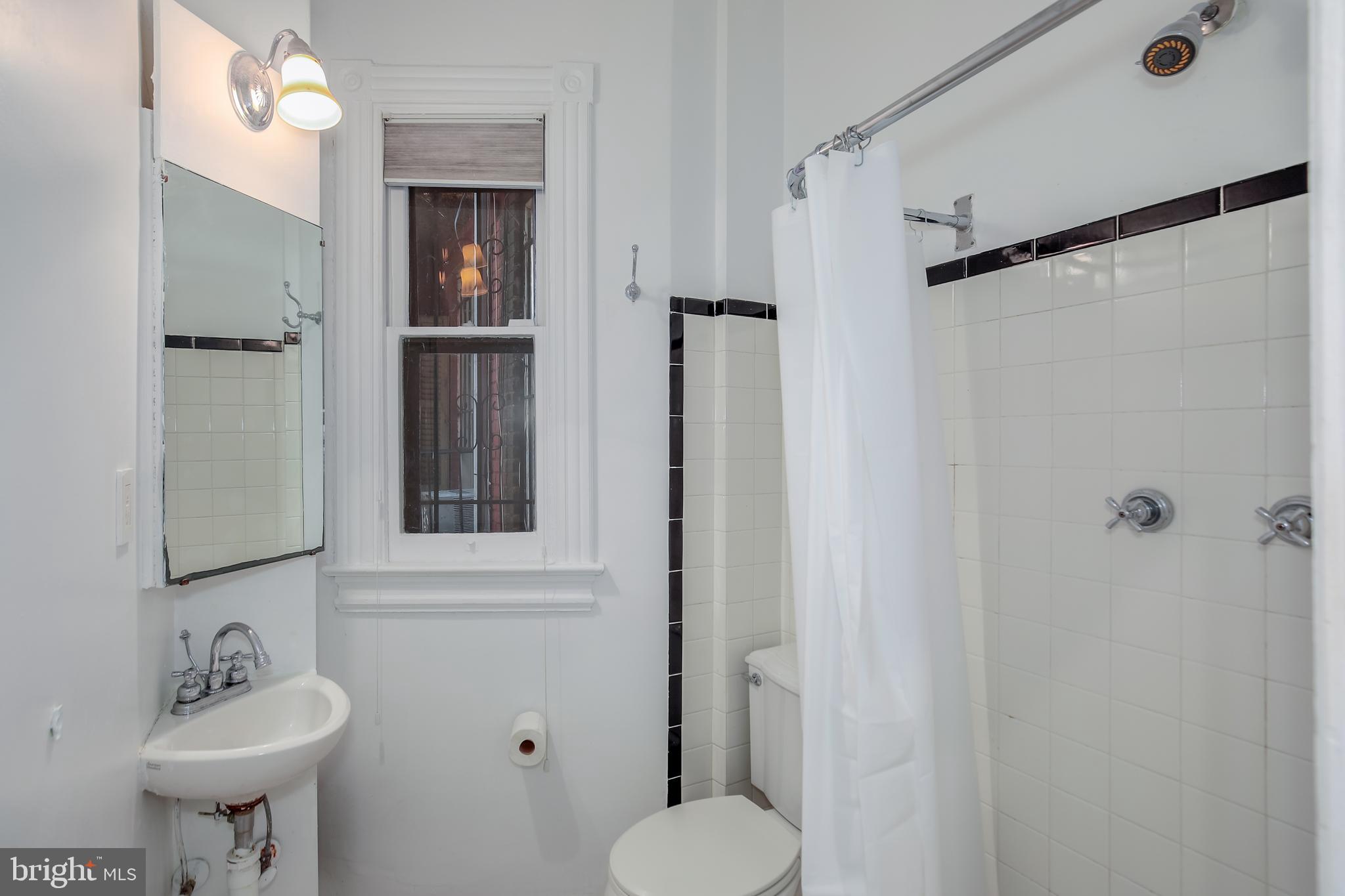 1211 KENYON STREET NW