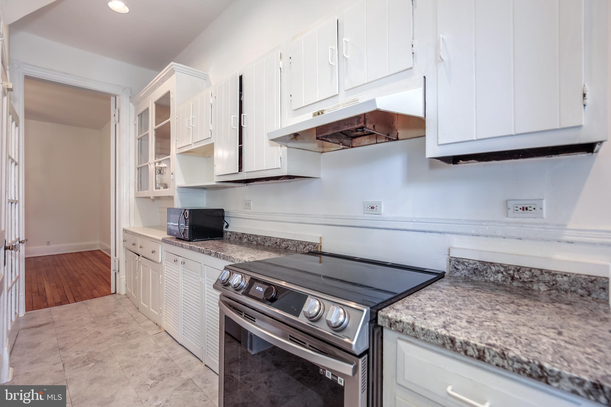 1211 KENYON STREET NW