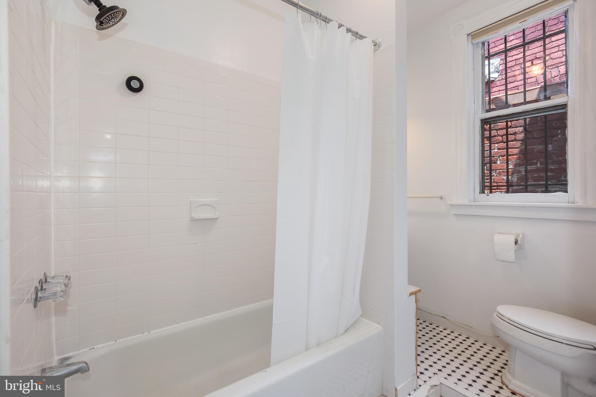 1211 KENYON STREET NW