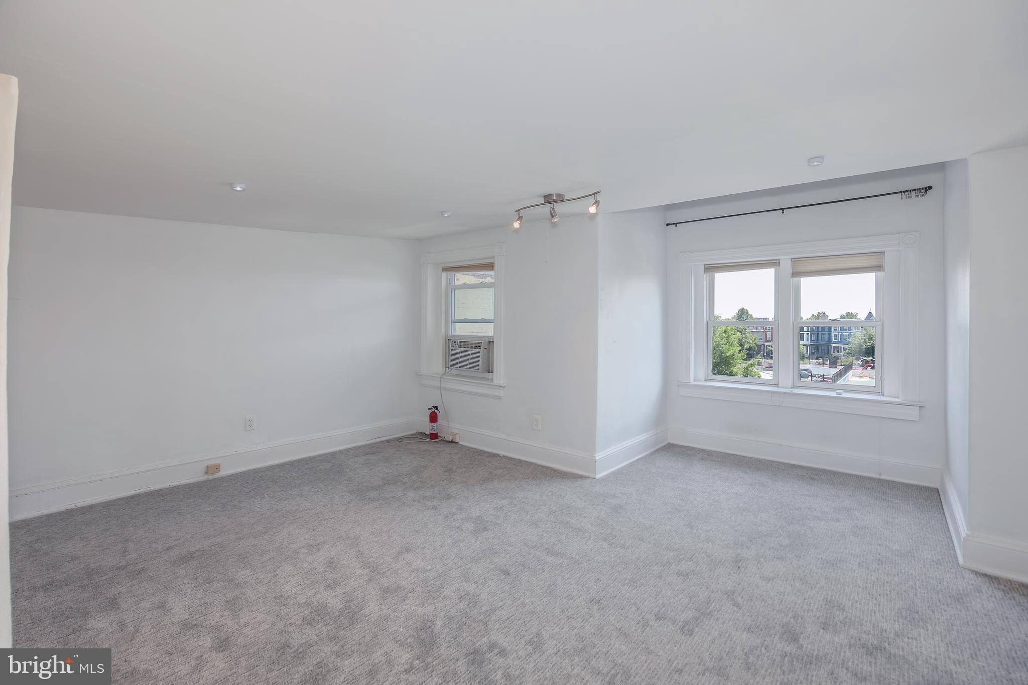 1211 KENYON STREET NW