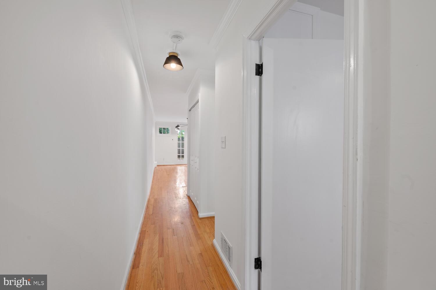 2512 1/2 EAST PLACE NW