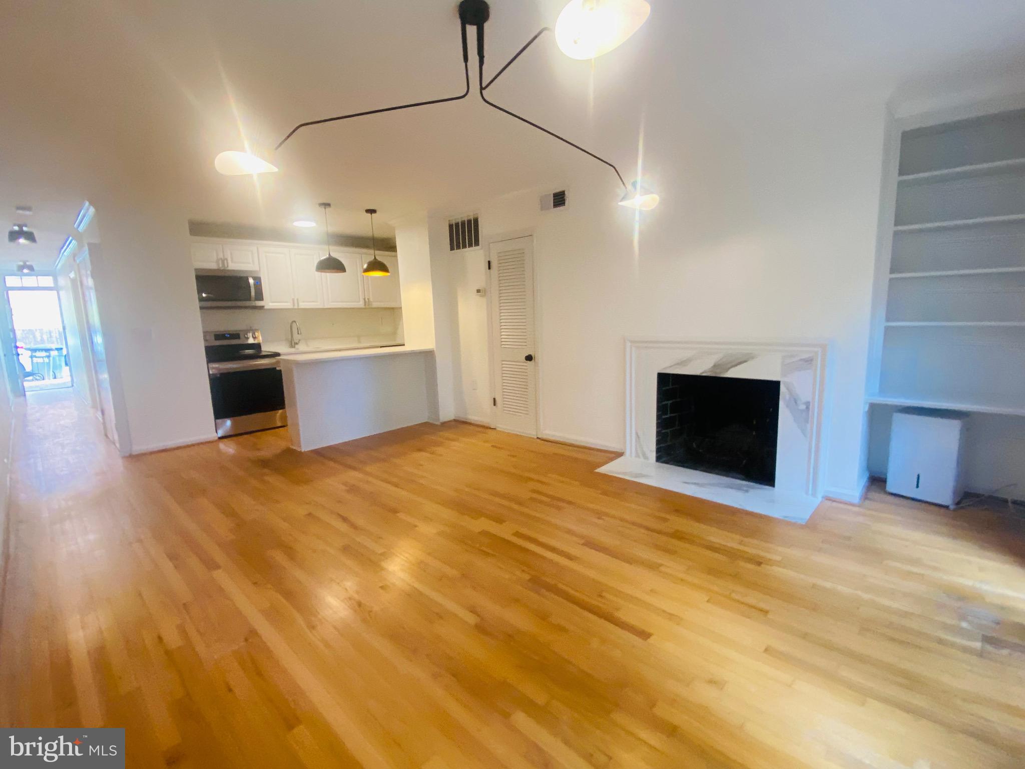 2512 1/2 EAST PLACE NW