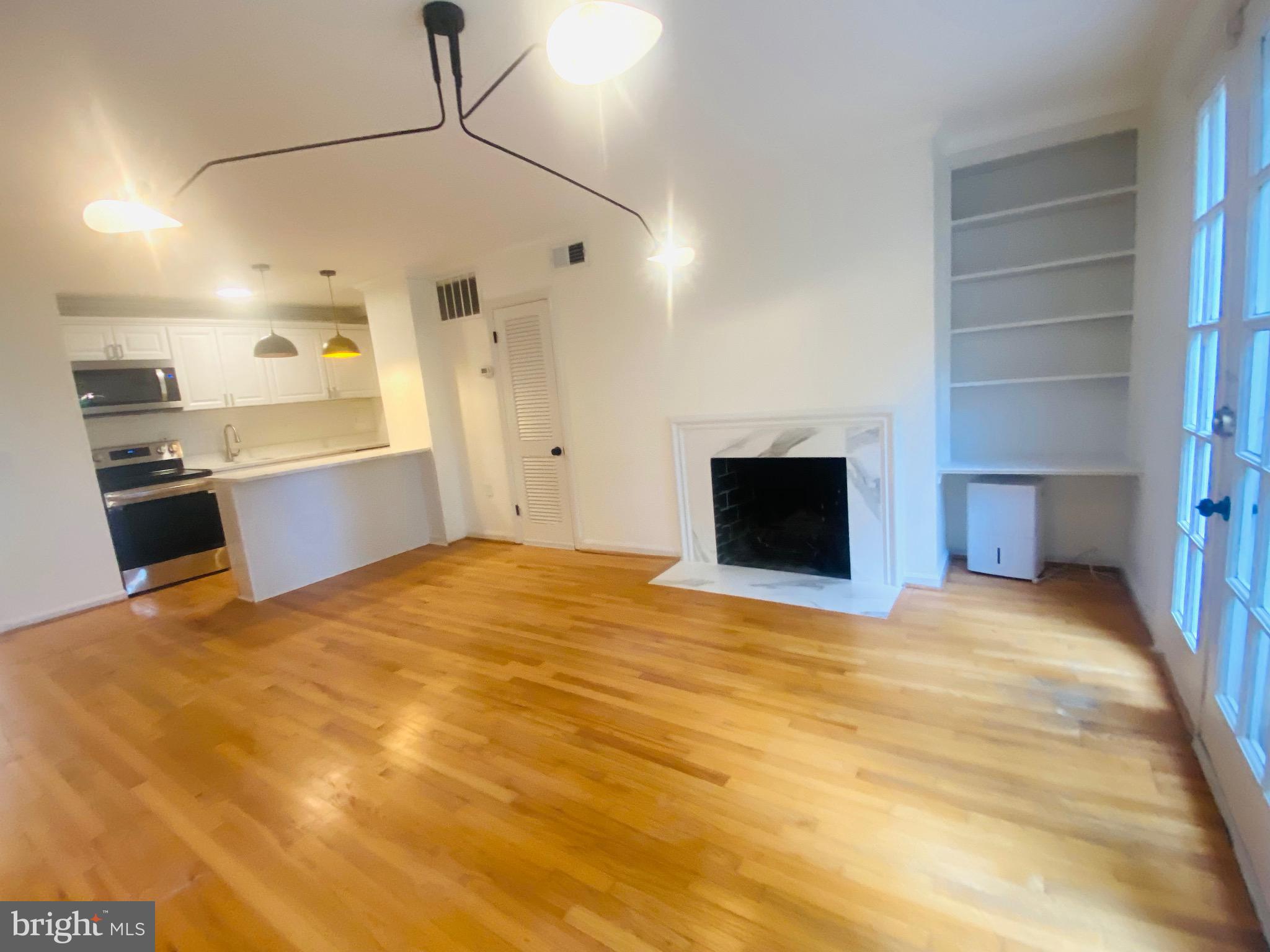 2512 1/2 EAST PLACE NW