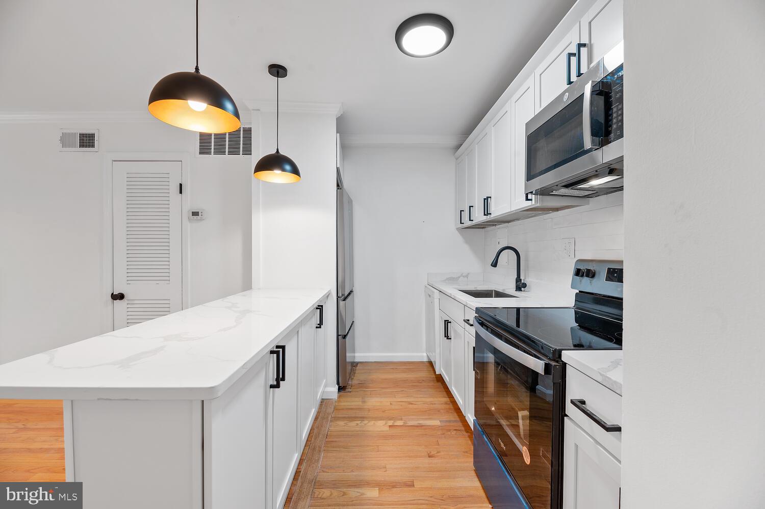 2512 1/2 EAST PLACE NW