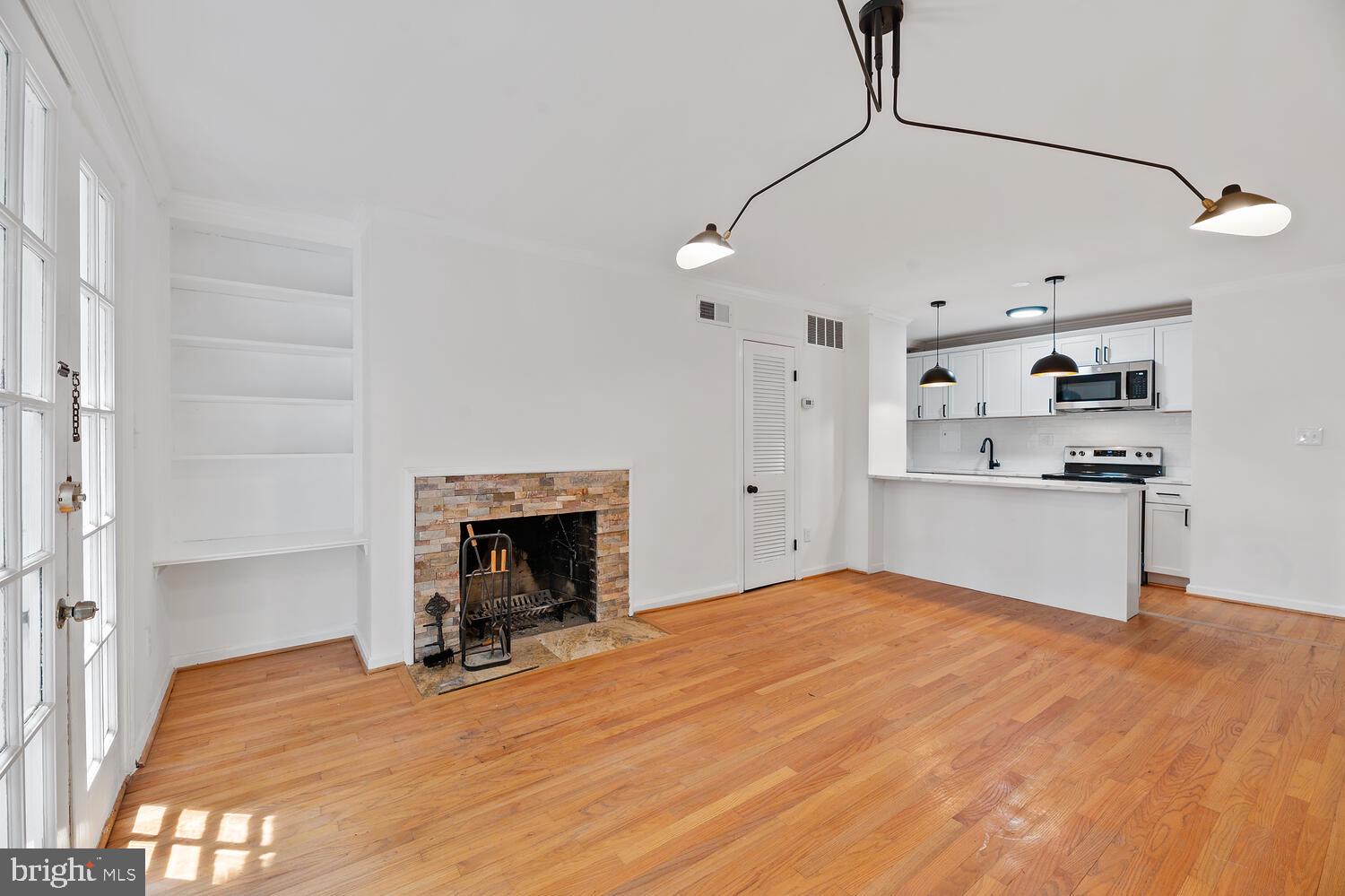 2512 1/2 EAST PLACE NW