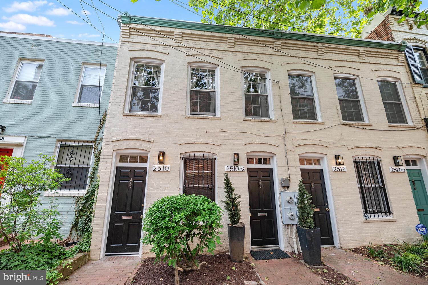 2512 1/2 EAST PLACE NW