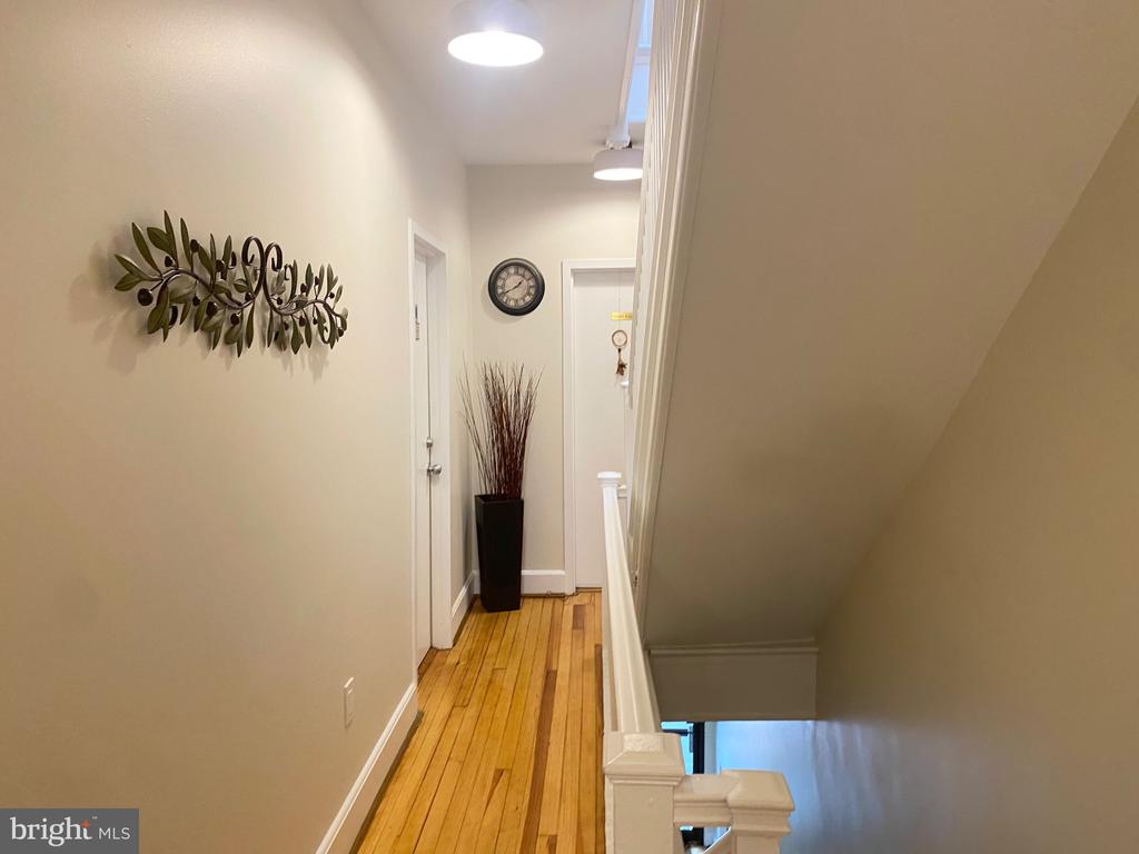 2604 CONNECTICUT AVENUE NW 301