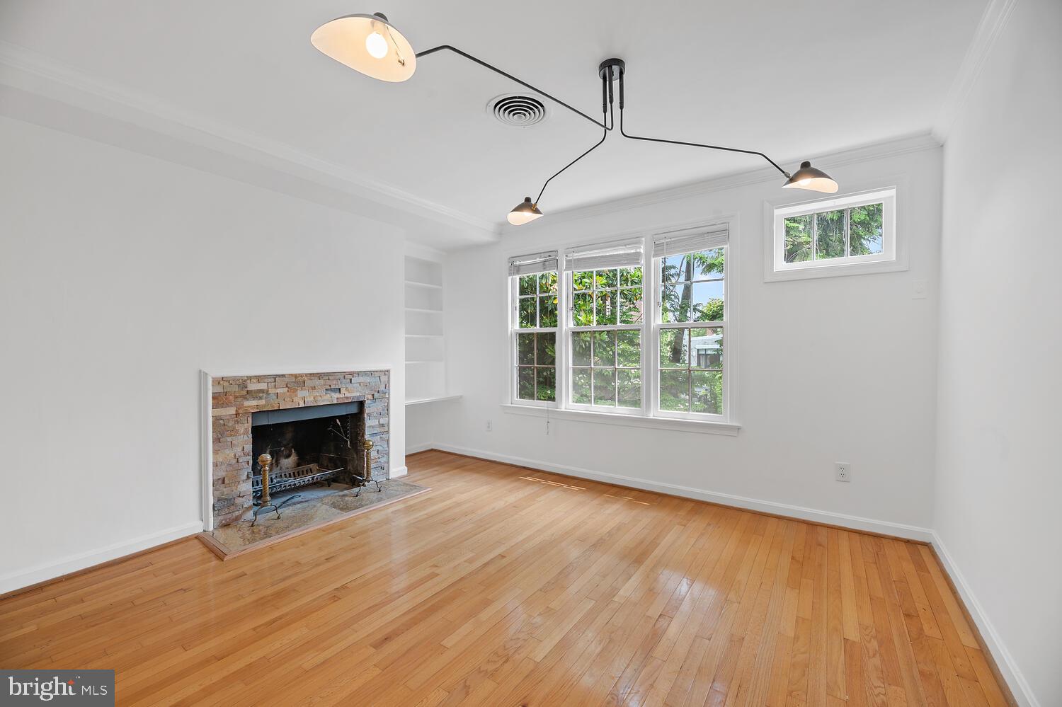 2510 1/2 EAST PLACE NW UPPER LEVEL