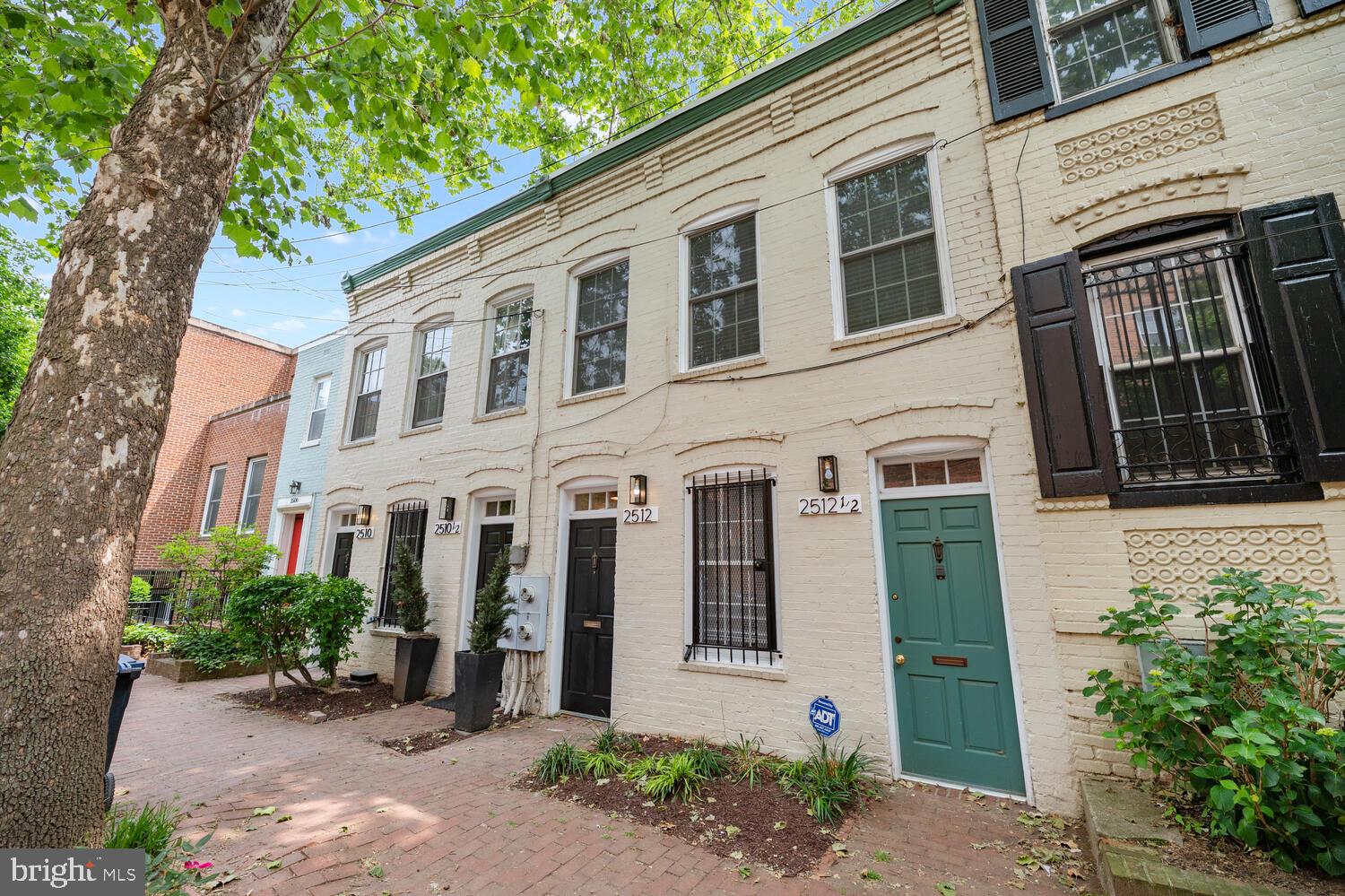 2510 1/2 EAST PLACE NW UPPER LEVEL