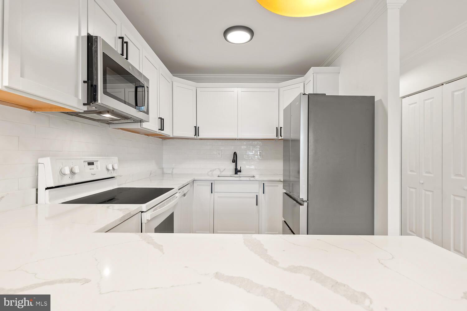 2510 1/2 EAST PLACE NW UPPER LEVEL