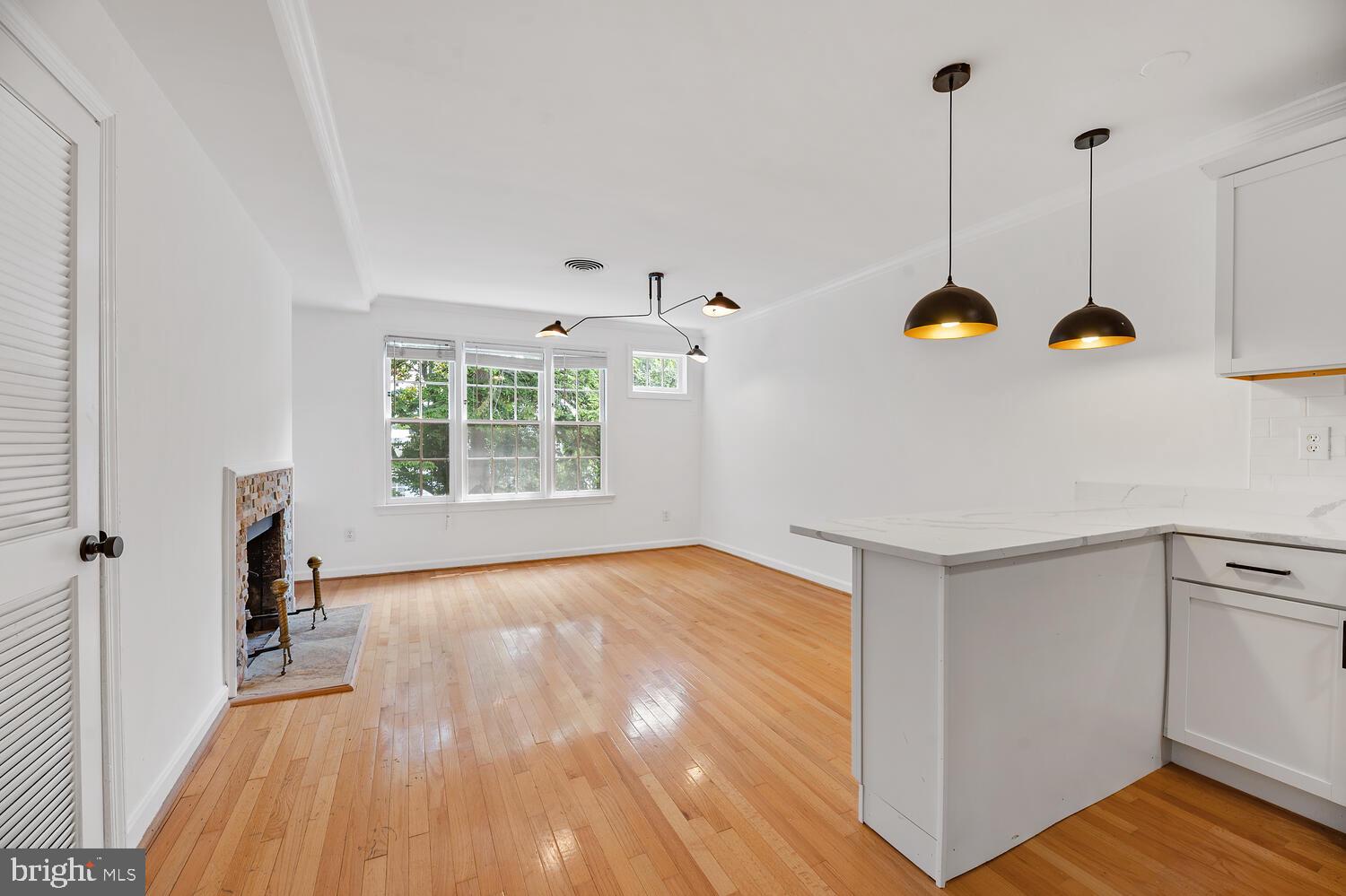 2510 1/2 EAST PLACE NW UPPER LEVEL