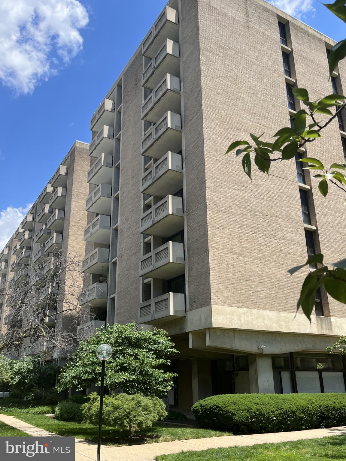 300 M STREET SW N801