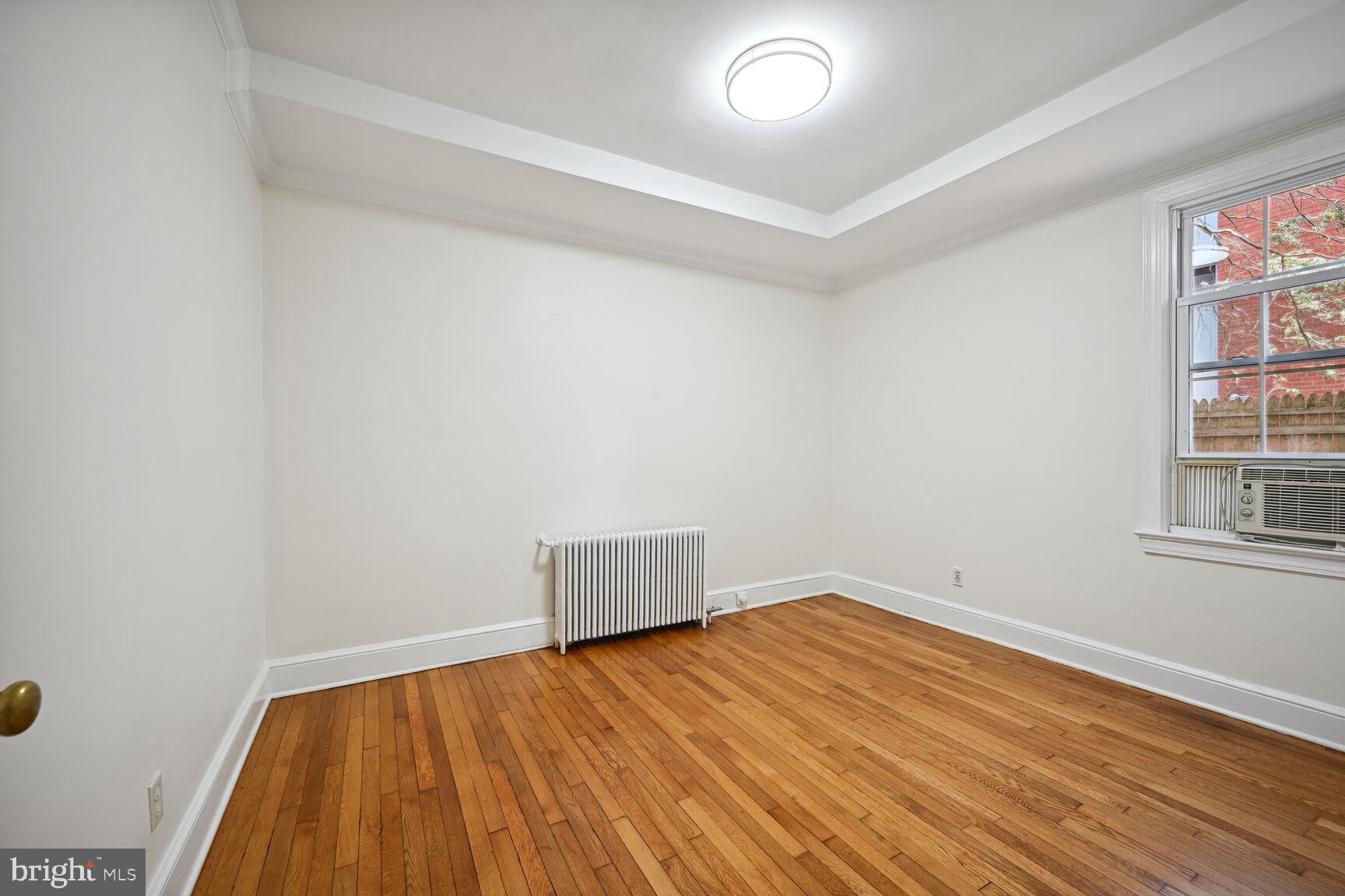 4024 CALVERT STREET NW